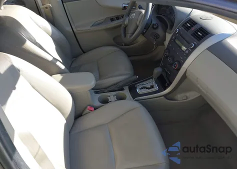 2010 Toyota Corolla Le z USA, uszkodzony, nr VIN 2T1BU4EEXAC393750